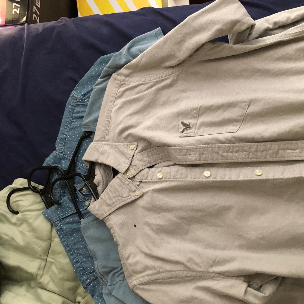 American Eagle Button Down